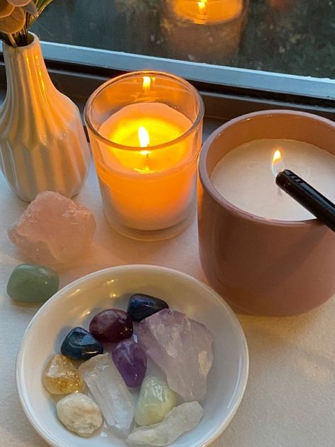 Crystal Room, Crystal Vibes, Crystal Aesthetic, Candle Aesthetic, Crystal Candles, Good Energy, Insta Photo, New Age, Glow Up?