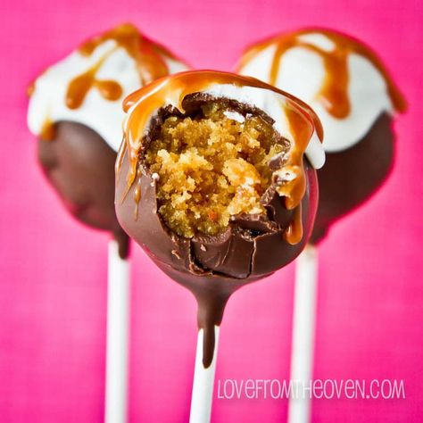 Salted Caramel Cake Pops by Love From The Oven-4 Caramel Cake Pops, Caramel Food, Cake Pop Recipes, Fall Cake Pops, Cake Pop Flavors, Cake Pop Recipe Easy, Cake Pop Maker, Salted Caramel Cake, Cake Pops How To Make