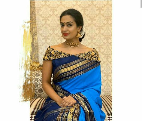 Overlap Blouse Design, Stylish Saree Blouse Design, Ksic Saree, Mysore Silk Saree Blouse Designs, Stylish Saree Blouse, Back Neck Designs For Kurtis, Neck Designs For Kurtis, Designs For Kurtis, Saree Blouse Design