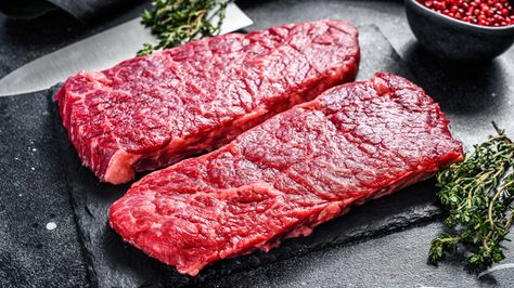 If you're familiar with various cuts of beef, you may have heard of the Denver steak. You'll want to try it once you know what it is and how to cook it. Denver Steak, Best Cut Of Steak, Chuck Steak, Meat Diet, Flat Iron Steak, Flat Top Grill, Steak Cuts, Beef Chuck, Steak And Eggs