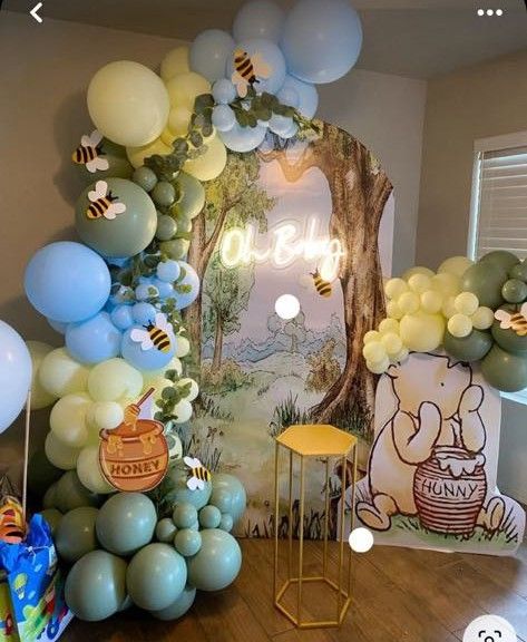 Pooh Decorations Party, Winnie The Pooh Birthday Pictures, Winnie Pooh Birthday Decoration, Whinne Pooh Baby Shower Boy, Simple Winnie The Pooh Baby Shower Ideas, Winnie The Pooh Baby Shower Themes, Baby Pooh Baby Shower Ideas, Fox Theme Baby Shower Ideas, Vintage Winnie The Pooh Gender Reveal Ideas