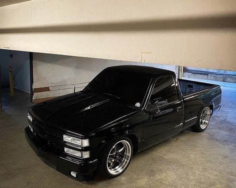 Obs Chevy Lowered, Chevy Obs, Sierra Truck, Classic Cars Trucks Chevy, Obs Truck, Single Cab Trucks, Chevy Trucks Silverado, Silverado Truck, Chevy 1500