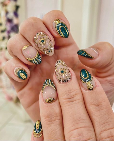 Egyptian Nails, Nails Metallic, Short Fake Nails, Sun Goddess, Nail Art Set, Blue Nail, Metallic Nails, Stick On Nails, Autumn Nails