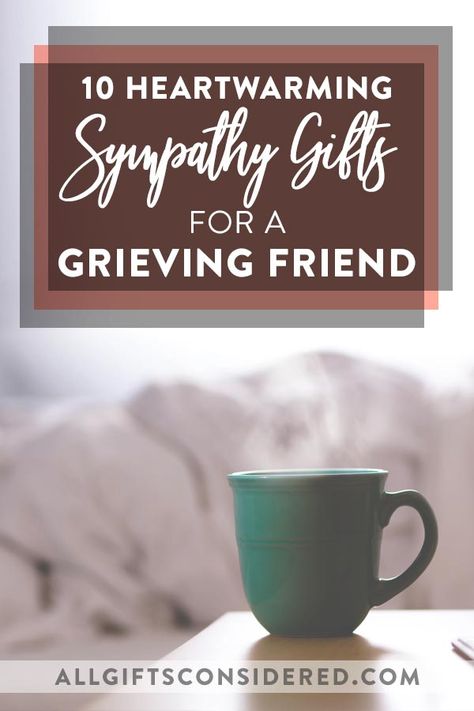 These 10 sympathy gift ideas are the most heartwarming memorial gifts to give to a grieving friend. Find out how you can provide comfort with your gift. Sympathy Gift Ideas, Sympathy Basket, Family Gift Exchange, Unique Sympathy Gifts, Sympathy Gift Baskets, Condolence Gift, Creative Diy Gifts, Losing A Loved One, Bereavement Gift