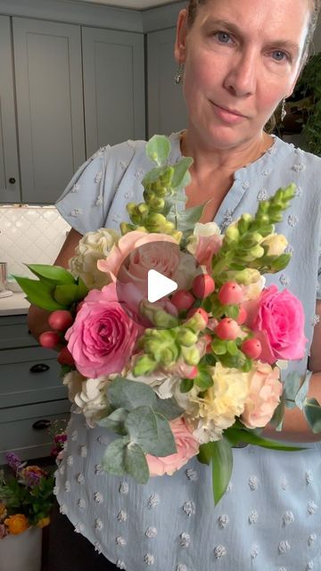 Audra Chalfant on Instagram: "Making your own bouquets is a cost savings and very rewarding.  I quite enjoy making them and share with you so you can consider trying it as well!  #bouquet #homecoming #flowers #design #designer #diy" Throw Bouquet Ideas, Make Your Own Homecoming Bouquet, Making Your Own Flower Bouquet, How To Make A Small Bouquet Of Flowers, Floral Bouquets Diy, Wrapping A Flower Bouquet, How To Make Prom Flowers Bouquet, Homecoming Boquetes, Making Your Own Bouquet