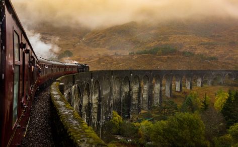 Harry Potter Pc, Hogwarts Train, Harry Potter Train, Train Wallpaper, Alnwick Castle, Harry Potter Background, Potter Aesthetic, Wallpaper Computer, Harry Potter Images