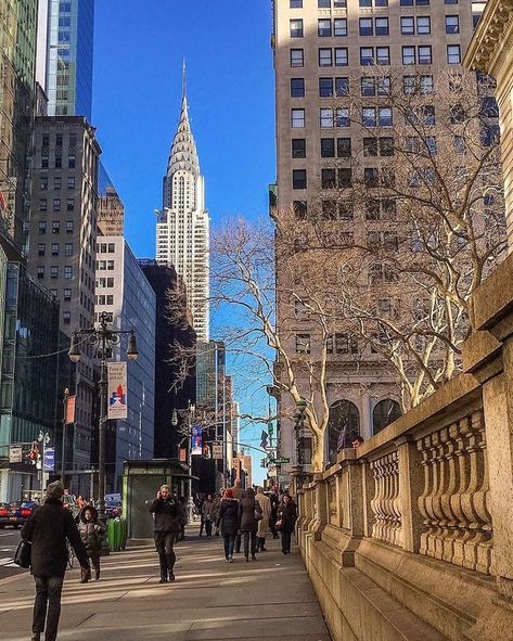 Nyc Lifestyle, Nyc Baby, Tall Buildings, Nyc Aesthetic, 42nd Street, Nyc Life, New York Life, City Vibe, Dream City