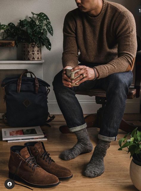 Brown Boots Outfit Men, Coffee Saturday, Brown Desert Boots, Dark Blue Jeans Outfit, Blue Jeans Outfit, Sweater Outfits Men, Boots Outfit Men, Jeans Outfit Men, Blue Jean Outfits