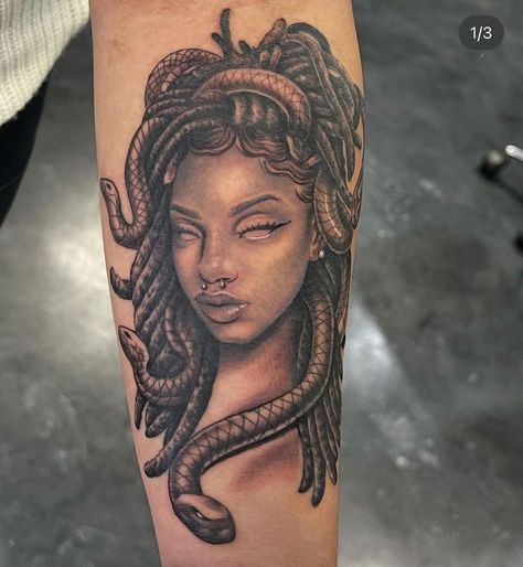 Medusa Tattoos, Medusa Tattoo Design, African Tattoo, Tattoos Infinity, Tattoos Mandala, Goddess Tattoo, Black Girls With Tattoos, Inspiration Tattoo, Tattoos Geometric