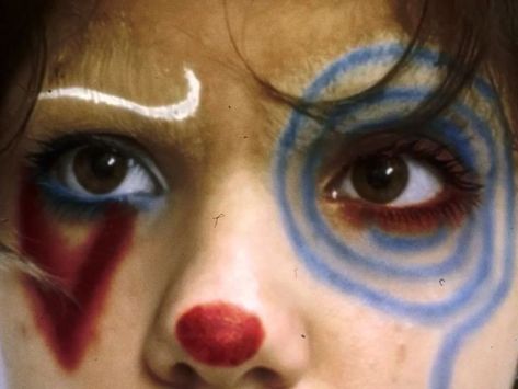 Sfx Makeup Aesthetic, How To Clown Makeup, Halloween Creative Makeup, Art The Clown Aesthetic, Silly Makeup Looks, Unique Clown Makeup, Halloween Clown Makeup Aesthetic, Messy Clown Makeup, Mexican Clown Makeup