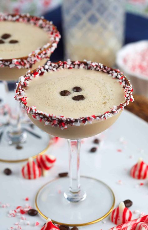 Peppermint Mocha Espresso Martini Recipe Hot Cocoa Martini Recipe, Chocolate Peppermint Espresso Martini, Candy Cane Espresso Martini, Chocolate Candy Cane Martini, Christmas Dessert Martini, Chocolate Candy Cane Martini Recipe, Hot Chocolate Espresso Martini, Espresso Martini With Nespresso, Butterscotch Martini Recipe