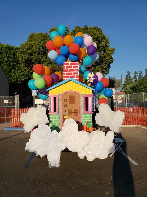 Alvin And The Chipmunks Trunk Or Treat, Disney Themed Float Ideas, Zootopia Trunk Or Treat, House Trunk Or Treat Ideas, Coolest Trunk Or Treat Ideas, Cool Trunk Or Treat Ideas For Cars, Disney Themed Parade Float Ideas, Crazy Trunk Or Treat Ideas, Fun Parade Float Ideas