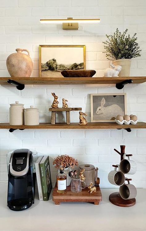 Página de Amazon de Annie Eber Open Shelving In The Kitchen Coffee Bar, Coffee Nook Styling, Kitchen Shelf Aesthetic, Dining Room Wall Shelf Decor Ideas, Farmhouse Kitchen Accessories, Floating Shelf Kitchen Decor, Open Shelving In The Kitchen Decor, Coffee Shelf Decor, Coffee Bar With Shelves