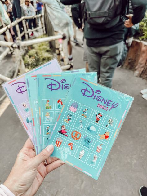 Disney Bingo Printable Free, Diy Disney World, Disneyland Games, Disney Bingo, Wdw Halloween, Disney World Countdown, Disneyland 2024, Disney Lines, Disneyland Birthday