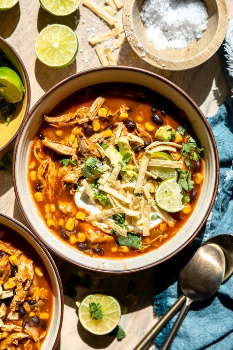 Chicken Tortilla Soup-5 Tofu Tortilla Soup, Black Bean Chicken Tortilla Soup, Southwest Chicken Tortilla Soup, Simple Chicken Tortilla Soup, Tortilla Soup Healthy, Tortilla Soup Chicken, Soup Chicken Tortilla, Chicken Tortilla Soup Instant Pot, Southwest Soup