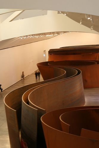 Richard Serra, LA MATERIA DEL TEMPO - Guggenheim, Bilbao | Flickr ... Richard Serra Sculpture, Richard Sera, Ribbon Wall, Brutalist Buildings, Richard Serra, Art Gallery Interior, Guggenheim Museum, A Level Art, Brutalism