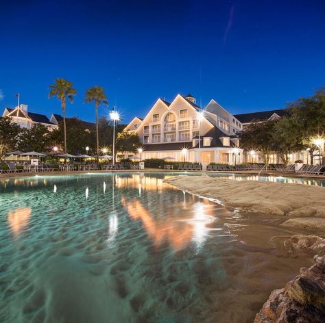 best disney world hotels - disney beach club resort Disney Luxury Resort, Beach Club Disney World, Disney Resort Aesthetic, Beach Club Resort Disney, Disney Carribean Beach Resort, Disney Beach Club Resort, Disney Yacht Club Resort, Disney World Hotel, Caribbean Beach Resort Disney