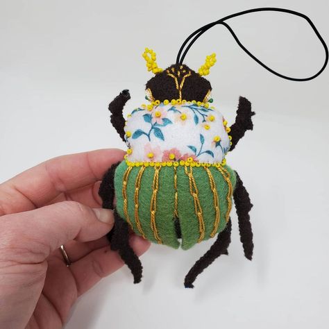 Felt Beetle, Felt Bugs, Funky Prints, Felt Ideas, Felt Decorations, Plush Pattern, Felt Ornaments, Alchemy, Needle Felting