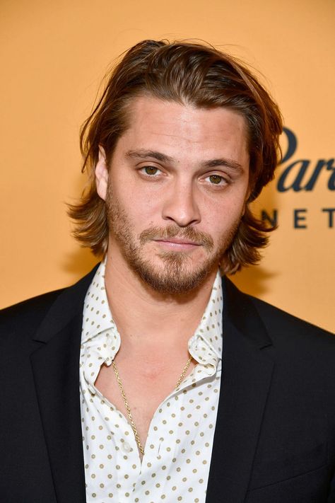 posting and reblogging luke grimes onto your dashboard. Kaley Cuoco Hair, Jj Lin, Luke Grimes, Cole Hauser, Carrie Underwood Photos, Airport Pictures, Bra Image, New Photo Download, The Ranch