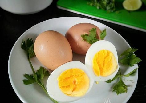 TELUR REBUS apa Rebus Telur hanya 5 menit saja Menu Sarapan Sehat, Telur Rebus, Breakfast Low Carb, Resep Diet, Boiled Egg Diet, Everyday Health, Egg Diet, Diet Vegetarian, Boiled Egg