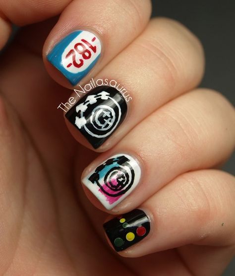 Blink 182 Nail Art, Blink 182 Nails, Emo Nails, Uk Nails, Band Nails, Punk Nails, Nails Purple, Great Nails, Cool Nails