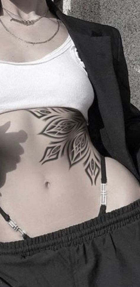 Tattoos For Women Colorful, Blackout Neck Tattoo, Tattoos For Women Dragon, Abdomen Tattoos Women, Cute Belly Tattoos, Lower Belly Tattoos For Women, Belly Tattoos For Women, Tattoos For Women Cute, Lower Belly Tattoo