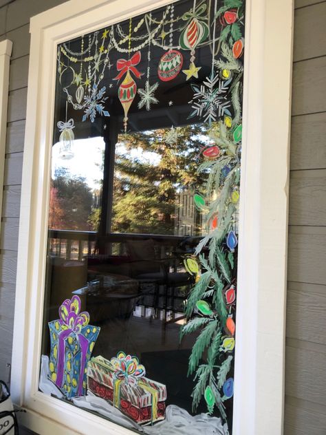 Glass Chalk Window Christmas, Xmas Chalk Window Art, Chalk Pens Window, Window Pen Art, Christmas Window Pen Ideas, Posca Pen Window Art Christmas, Christmas Shop Window Art, Christmas Window Pen Art, December Window Art