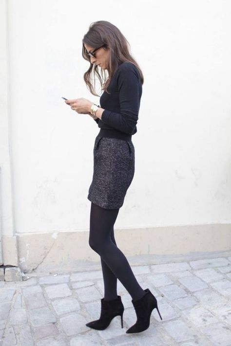 Shop this look on Lookastic: http://lookastic.com/women/looks/turtleneck-bracelet-mini-skirt-tights-ankle-boots/7824 — Black Turtleneck — Gold Bracelet — Charcoal Tweed Mini Skirt — Black Wool Tights — Black Suede Ankle Boots Looks Street Style, Professional Attire, Looks Black, Business Outfit, Looks Chic, Work Wardrobe, 가을 패션, Work Attire, Looks Style