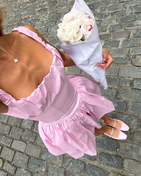 All Posts • Instagram Pink Woman Aesthetic, Party Outfit Pink, Day Mini Dress, Pink Summer Outfits, Short White Dress, Long Sleeve Activewear, Pink Summer Dress, A Line Shorts, White Dress Party