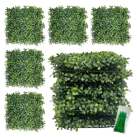 Boxwood garland