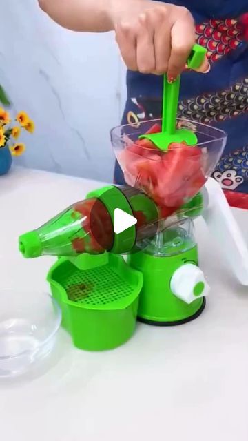 ViralGadgets Studio on Instagram: "Easy to squeeze out juice with this amazing tool! Say goodbye to messy hands and hello to fresh, delicious juice in seconds. Perfect for your kitchen and a must-have for every juice lover. Don't forget to like, follow, and share for more handy kitchen gadgets! #JuicingMadeEasy #KitchenEssentials #FreshJuice #LikeAndShare #FollowForMore" Creative Kitchen Gadgets, Hand Juicer, Manual Juicer, Juicer Machine, Fruit Juicer, Kitchen Gadgets Unique, Gadgets Kitchen Cooking, Quick Recipes Snacks, All Fruits