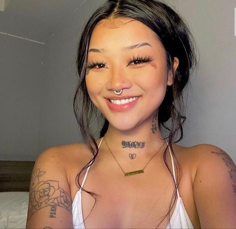 Baddie Tattoos Neck, Simple Face Tattoos For Women, Small Face Tattoos, Princess Era, Art Tattoo Ideas, Face Tats, Face Tattoos For Women, Girl Neck Tattoos, Girl Face Tattoo