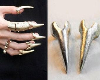 Antique Gold or Silver Sharp Eagle Claw Ring. Goth Nail Ring. Long Sharpy Nail Ring. Fingertip Ring. Cool Claw Ring. KKD140520416 Fantasy Claws, Talon Nails, Nail Rings, Spike Ring, Finger Band, Gothic Engagement Ring, Claw Nails, Claw Ring, Art Ring