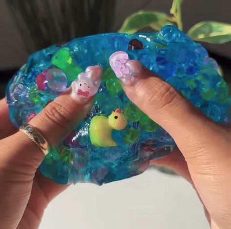 ──★ ˙📘 ducky ring toss slime stim gif ! (source: @slime_og on youtube) Duck Stim Gif, Rainbow Slime Gif, Pokemon Stim Gif, Cleancore Stim Board, Stim Board Gifs, Slime Stim Gif, Water Stimboard, Kidcore Stimboard, Slime Gif