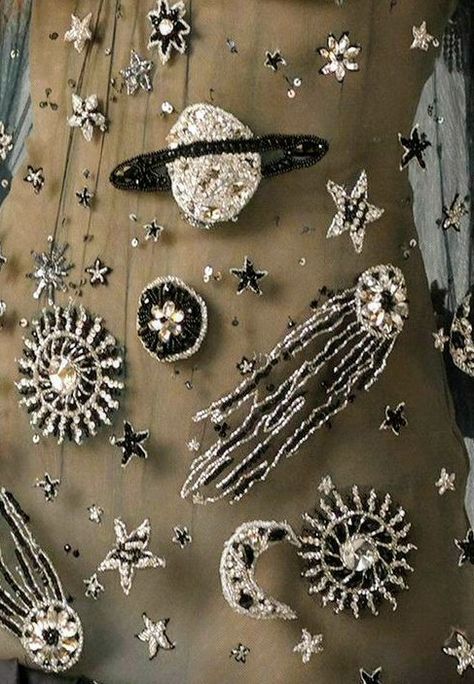 Cosmos Galaxy, Embroidery Fashion Detail, Mode Editorials, Galaxy Fashion, 자수 디자인, Embroidery Fashion, 가을 패션, Embroidery Inspiration, Embroidery Dress