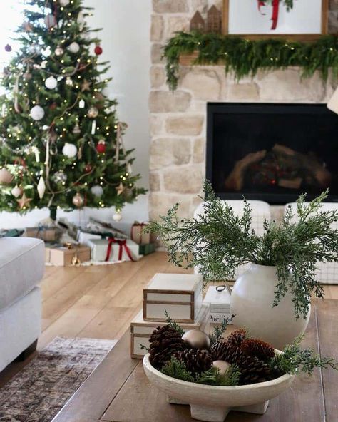 13 Must-Try Christmas Coffee Table Decor Ideas - Farmhousehub Christmas Decoration Sidetable, Styling A Coffee Table For Christmas, Christmas Coffee Table Vignettes, Modern Farmhouse Christmas Decorations, How To Decorate Coffee Table For Christmas, Holiday Decor Coffee Table, Christmas Decor Living Room Table, Winter Coffee Table Decor Ideas, Small Coffee Table Christmas Decor