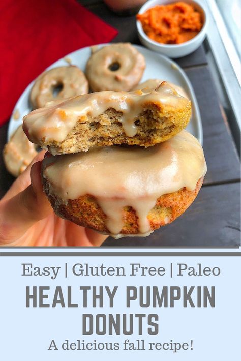 A delicious fall breakfast recipe that is paleo, gluten free, dairy free, and sooo yummy! These healthy pumpkin donuts are a must have easy recipe for fall mornings. Paired with a cup of coffee you can't go wrong! #paleobreakfast #glutenfreebreakfast Recipes Winter, Fall Recipes Breakfast, Recipe For Fall, Menu Sarapan Sehat, Recipes Pumpkin, Yummy Fall Recipes, Photos Winter, Paleo Pumpkin, Fall Breakfast