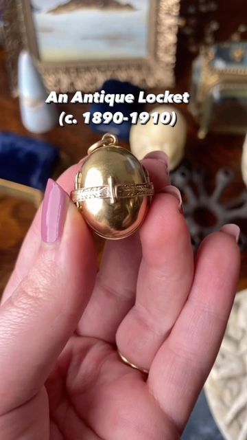 Trademark Antiques - Jewelry on Instagram: "Drop a heart ❤️ below if you love this antique locket! . . Video by Kelsey . #antiquejewelry #antiquelocket #antiquejewellery #goldlocket #locketlover #sentimentaljewelry #locket" Sentimental Jewellery, Antique Locket, Antiques Jewelry, Gold Locket, Antique Jewellery, If You Love, A Heart, Locket, Antique Jewelry