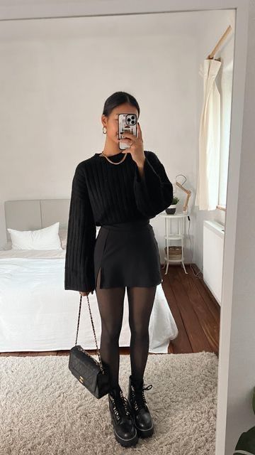 Jesieniara Outfit, Autumn Inspo Outfit, Casual Autumn Outfits 2023, Winter Outfit Inspirations, Ideas Outfit Invierno, Black Dress Office Outfit, Classy Autumn Outfits, Autumn Outfits Office, That Girl Aesthetic Outfits