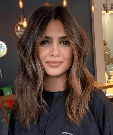 Long Bob For Thick Hair Straight, Cute Hair Cuts That You Can Still Put Up, Medium Long Thick Haircut, Women Haircut Short Medium, Medium Round Face Haircut, Cute Haircuts Bangs, Business Women Haircut, Best Haircuts For Thick Coarse Hair, Brown Collar Bone Length Hair