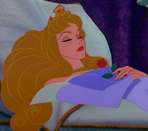 Disney Princess Ages, Princess Sleeping, Old Disney Movies, Aurora Disney, Disney Princess Aurora, Princess Movies, Disney Icons, Disney Sleeping Beauty, Disney Princess Pictures