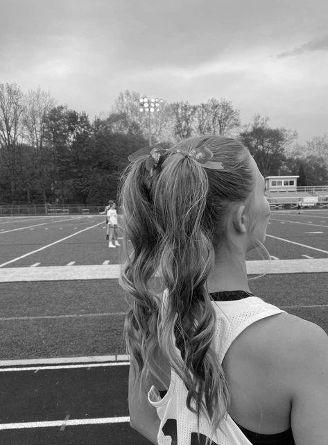 Easy Race Day Hairstyles, Cheer Hair Styles With Bows, Footy Hairstyles, Cheer Picture Hairstyles, Cheerleader Hairstyles, Cute Cheer Hairstyles, Lax Hair, Gameday Hair, Race Day Hair