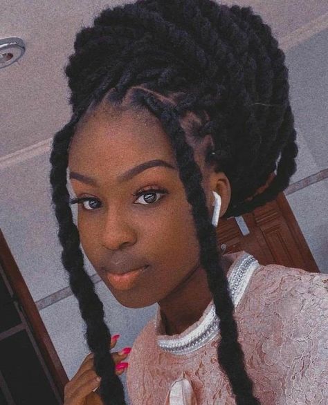 Short Crochet Braids, Marley Twist Hairstyles, Latest Braided Hairstyles, Latest Hair Braids, Spring Twist Hair, Afro Twist, Short Box Braids Hairstyles, Faux Locs Hairstyles, African Hair Braiding Styles