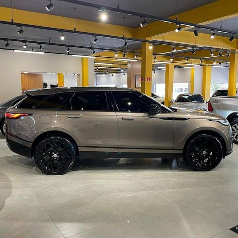 Land Rover Velar, Dream Cars Range Rovers, Best Suv Cars, Luxury Cars Range Rover, Best Suv, New Luxury Cars, Range Rover Velar, Top Luxury Cars, Classic Cars Trucks Hot Rods