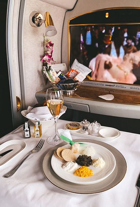 How I Travel the World for Free on Credit Card Points • The Blonde Abroad In-flight Meal, Travel The World For Free, Flying First Class, First Class Flights, Business Class Flight, Solar System Crafts, Credit Card Points, Luxury Private Jets, Emirates Airline