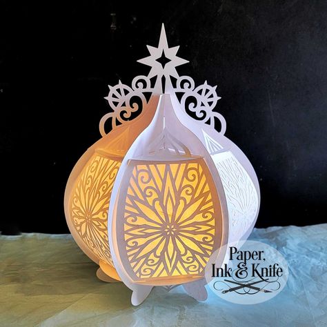 Get All Acces FREE Trial For First Month! 3D Paper crafts library include paper flower arrangements, 3D invites, party favor boxes, 3D decors, pop-ups, layered designs, laser cut lanterns, and more. Star 3d, Paper Flower Arrangements, Snowflake Craft, Paper Snowflake, 3d Svg, How To Make Lanterns, Paper Snowflakes, 3d Paper Crafts, Party Favor Boxes