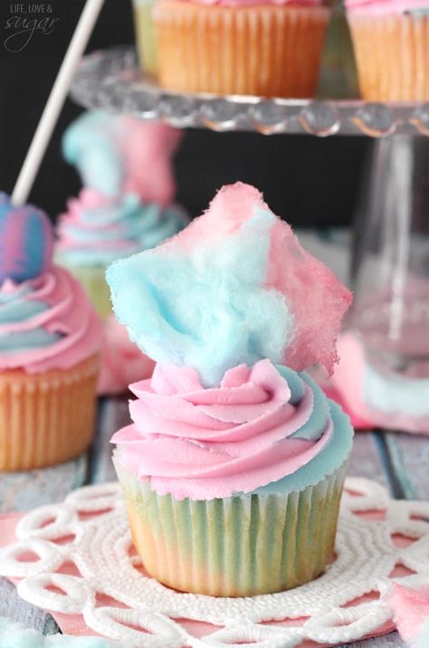 Whimsical Cupcakes, Hosting Inspiration, Cotton Candy Cupcakes, Candy Cupcakes, Fun Cupcake Recipes, Summer Potluck, Unique Cupcakes, Cotton Candy Flavoring, Candy Cupcake