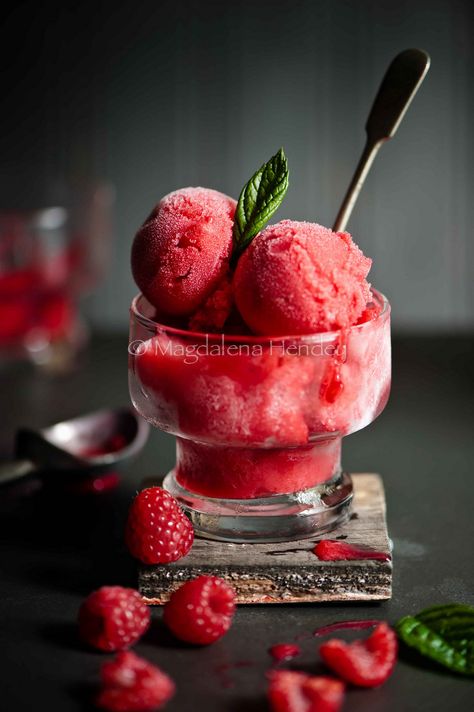 raspberry sorbet Raspberry Sorbet, Fabulous Foods, Food Styling, Raspberry, Ice Cream, Fruit, Cream, Ethnic Recipes