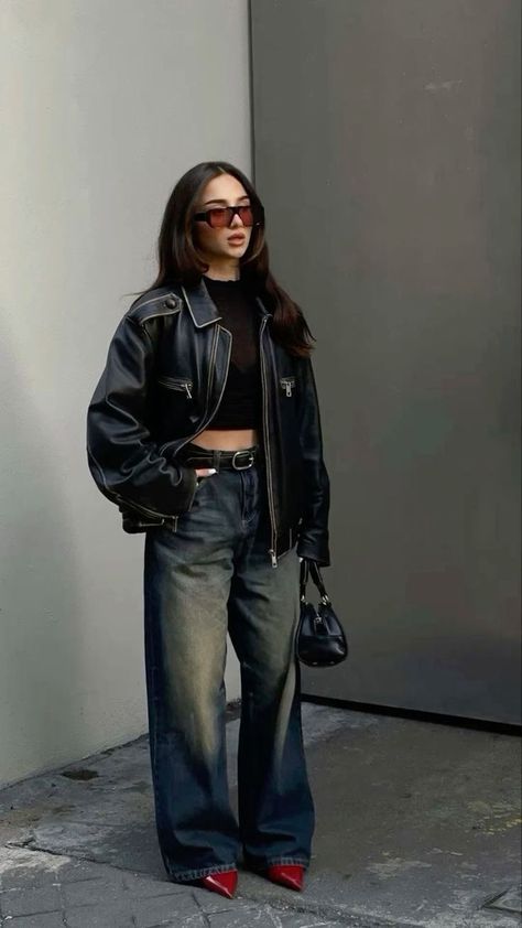 Streetwear Classy Outfit, 2024 Outfit Aesthetic, Outfit Spring 2024 Women, Casual Heel Outfits, Sade Girl Outfit, Powerful Outfits Women, 2024 Spring Outfits, Fashion Summer 2024, Business Street Style