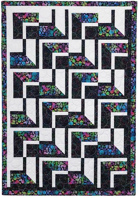 Go Bold With 3-Yard Quilts Book by Fran Morgan Fabric Cafe- Quilt in a Day Patterns 3 Yard Quilts, King Size Quilts, Black And White Quilt, Black And White Quilts, Quilting Designs Patterns, Quilt In A Day, Scrappy Quilt Patterns, Picture Quilts, Easy Quilt Patterns